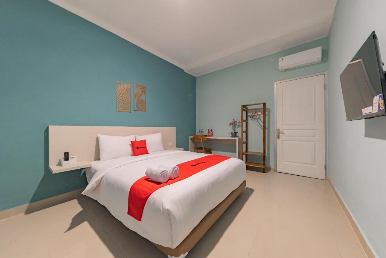 Reddoorz Plus Near Surapati Core บันดุง ภายนอก รูปภาพ