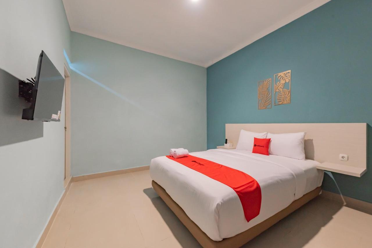 Reddoorz Plus Near Surapati Core บันดุง ภายนอก รูปภาพ