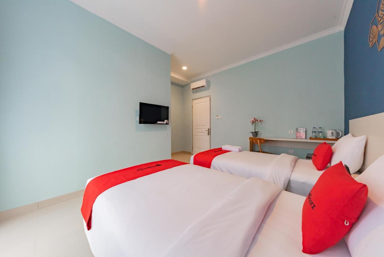 Reddoorz Plus Near Surapati Core บันดุง ภายนอก รูปภาพ